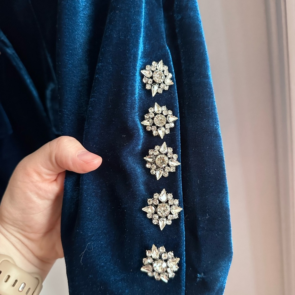 Fashion Nova Deep Blue Velvet Blazer - Picture 4 of 5